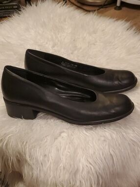 Rockport Black Low Block Heel Pumps